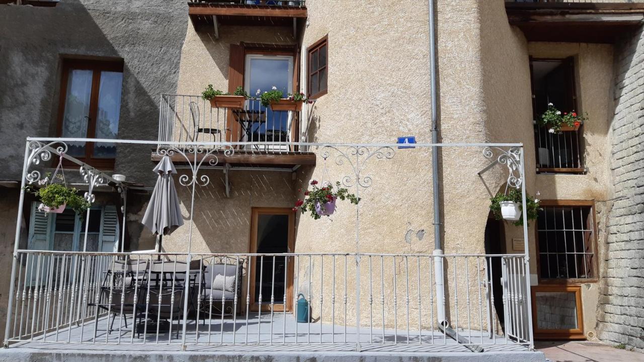 Maison A Tour Briancon Zewnętrze zdjęcie