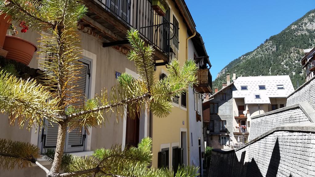 Maison A Tour Briancon Zewnętrze zdjęcie