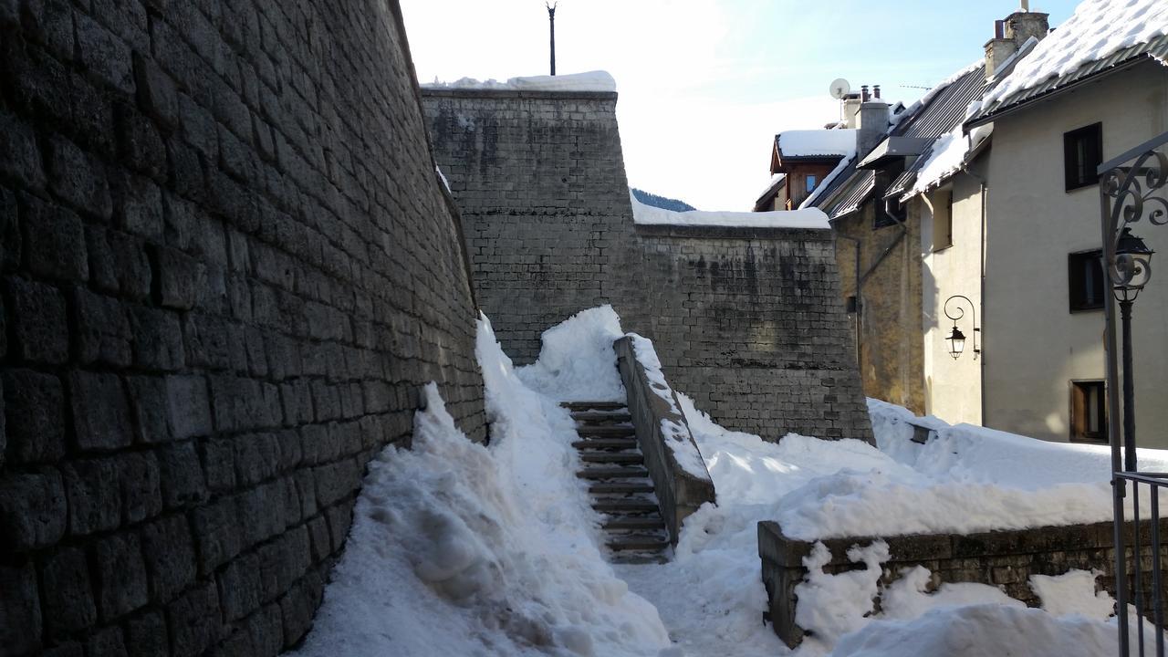 Maison A Tour Briancon Zewnętrze zdjęcie