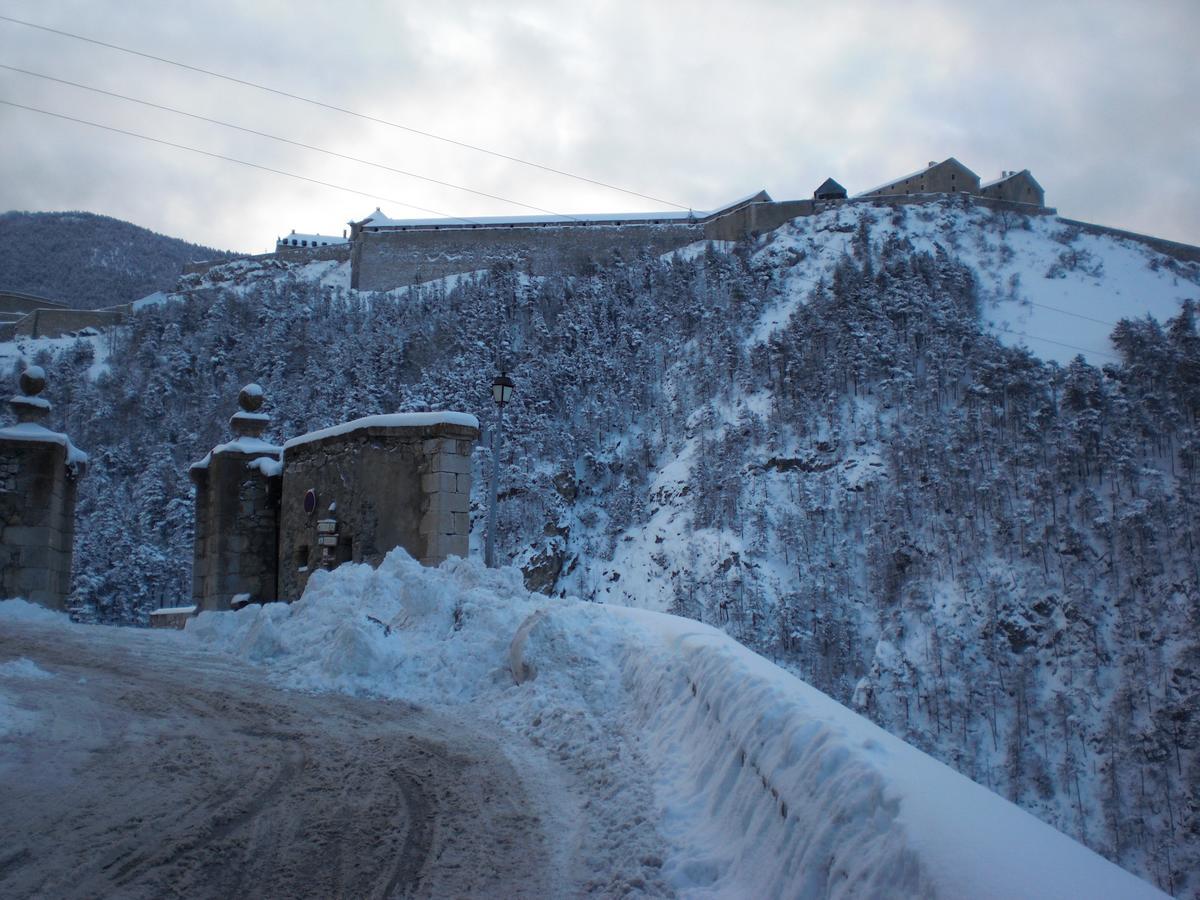 Maison A Tour Briancon Zewnętrze zdjęcie