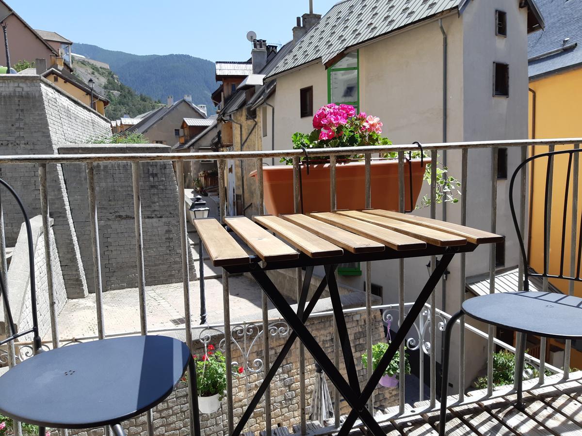 Maison A Tour Briancon Zewnętrze zdjęcie